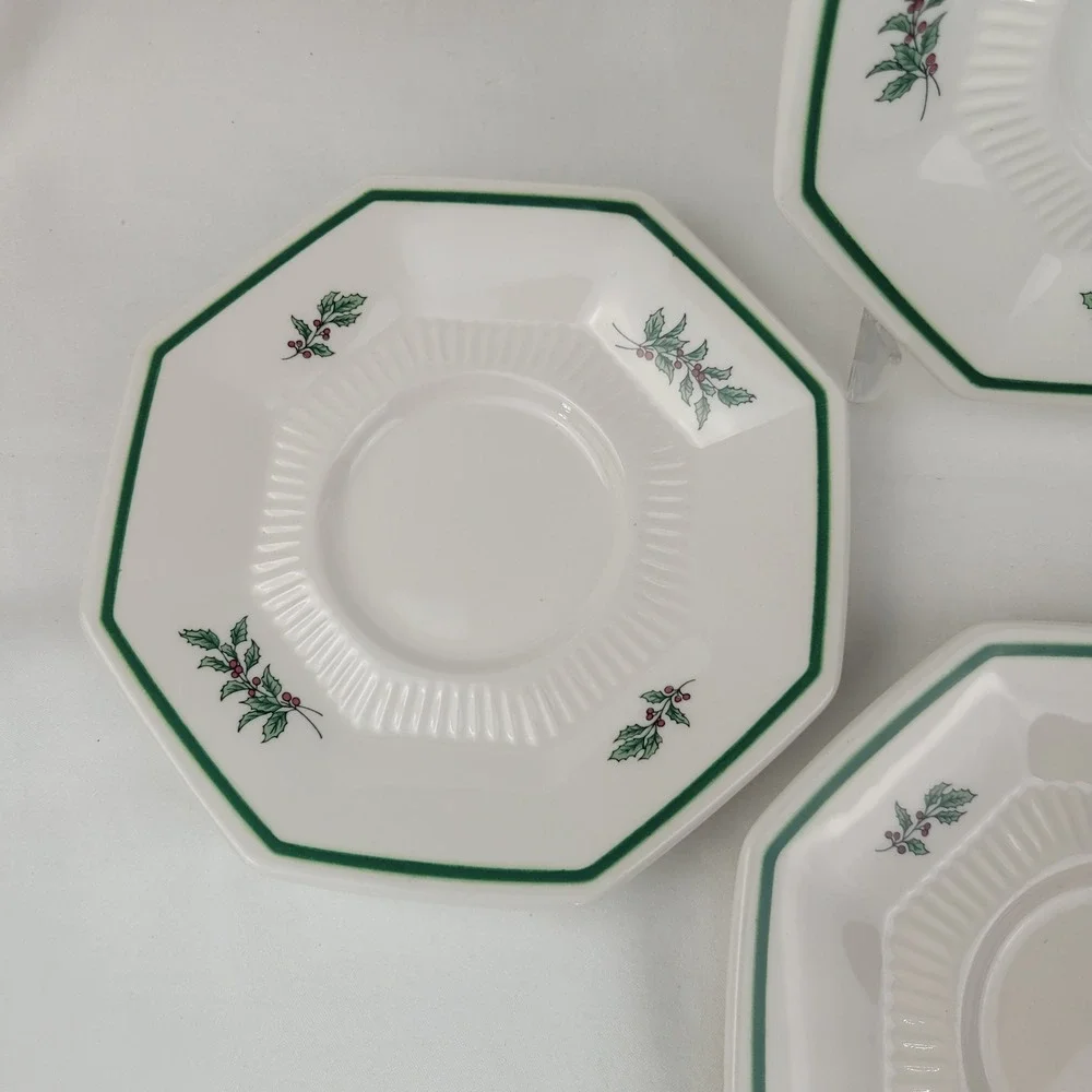 Nikko Christmastime Octagonal Saucers Set of 4 Holly Berry Green Trim Japan